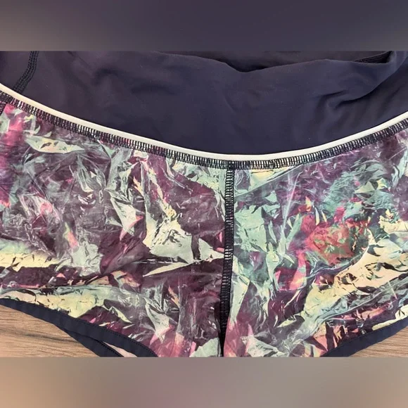 Lululemon Speed Up Shorts 2.5” - Picture 10 of 10